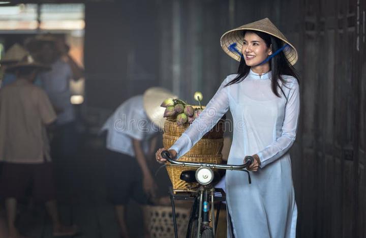 Các nhà khoa học phân tích - Cảm hứng video marketing từ Hotspot Matrix